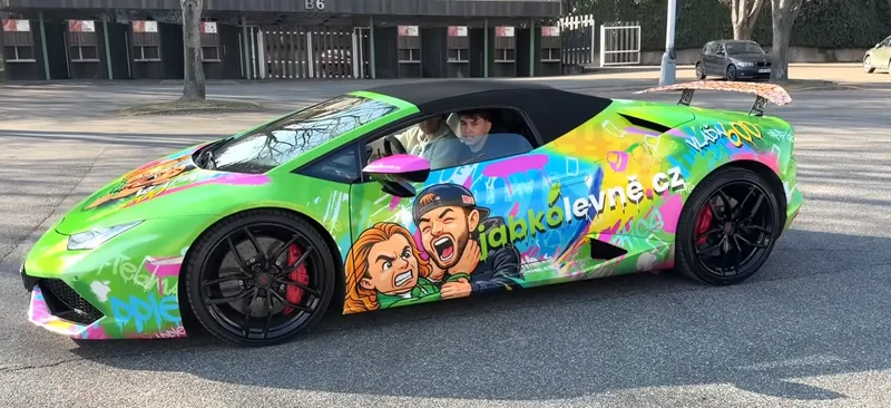 Lamborghini – jabkolevně.cz – Celopolep sportovního vozu, boční pohled