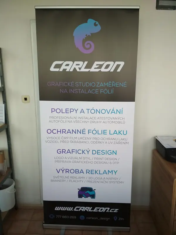 Carleon – Tisk roll-upu